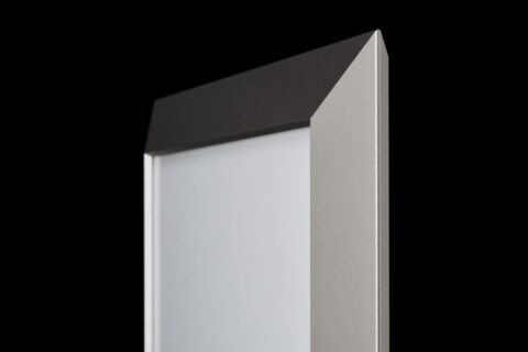 4月のイチオシ ：ALUMIUM 「FLAP-PL」